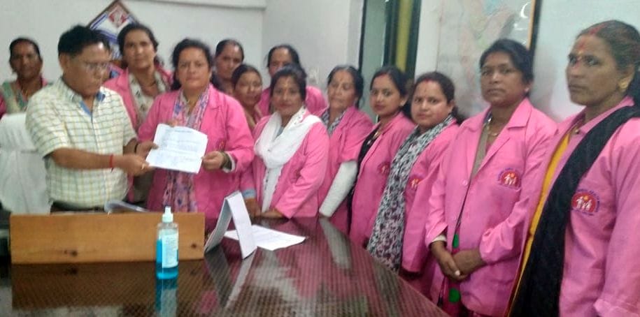 ASHA workers protest in Gangolihat