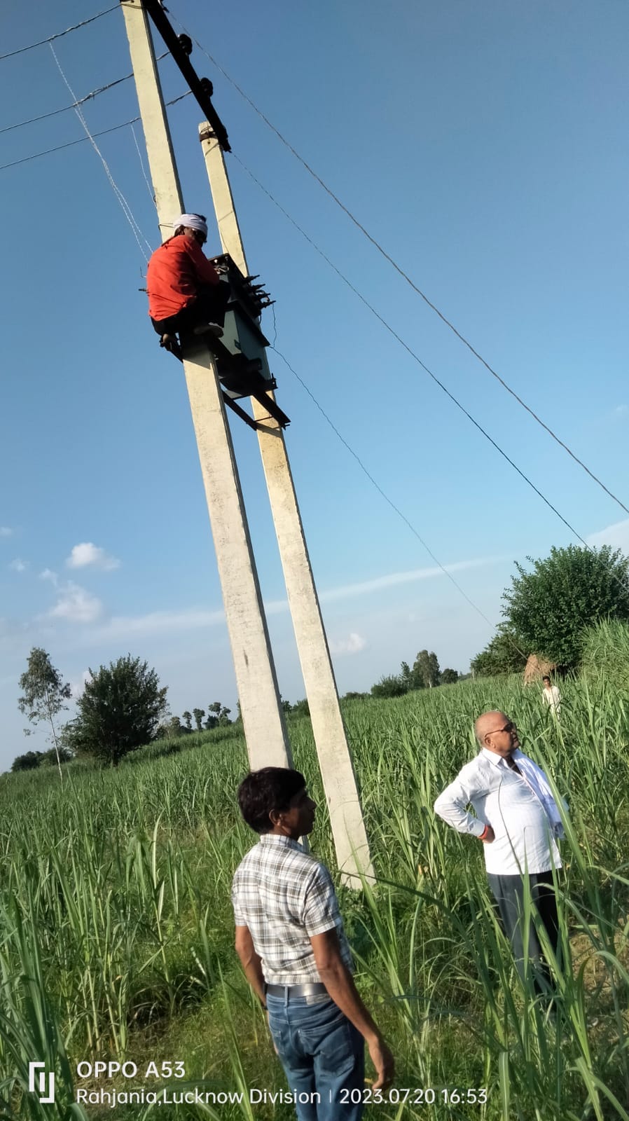 Connections of 15 farmers were cut if the bill was not deposited
