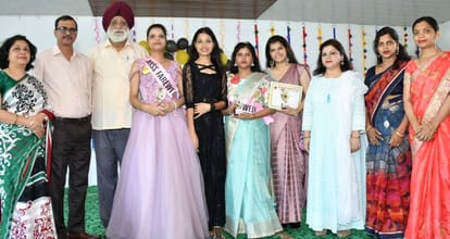 Shruti and Gunjan selected Miss Farewell