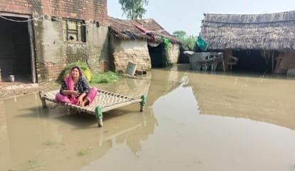 Flood made homeless... Now embankment is the only place