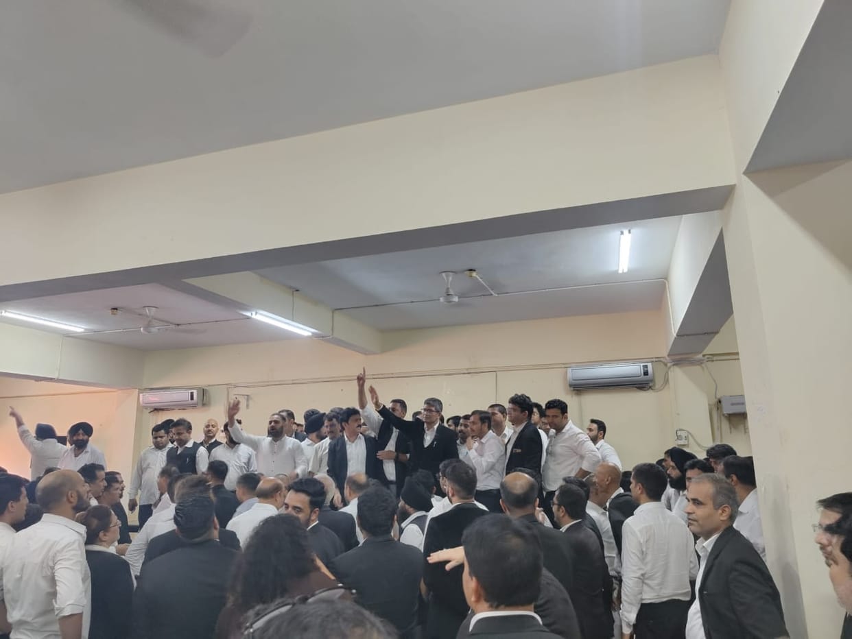 Resolution passed in General House of bar association against shifting of High Court to Raika forest jammu