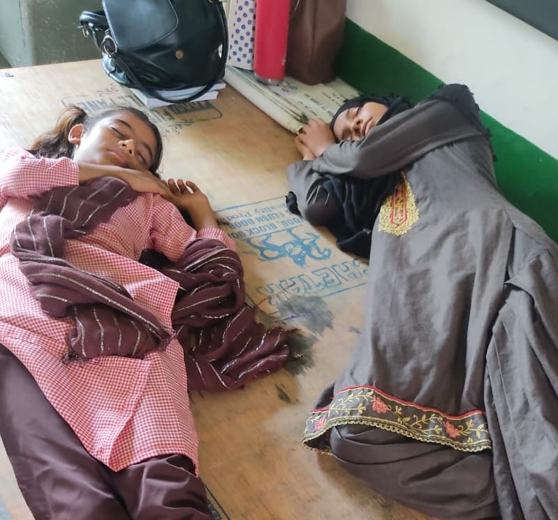 Two girl students fainted due to heat in Ramjiwala school
