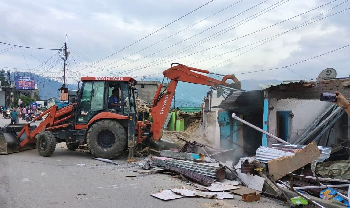 JCB thundered on the encroachment of the land of the district hospital
