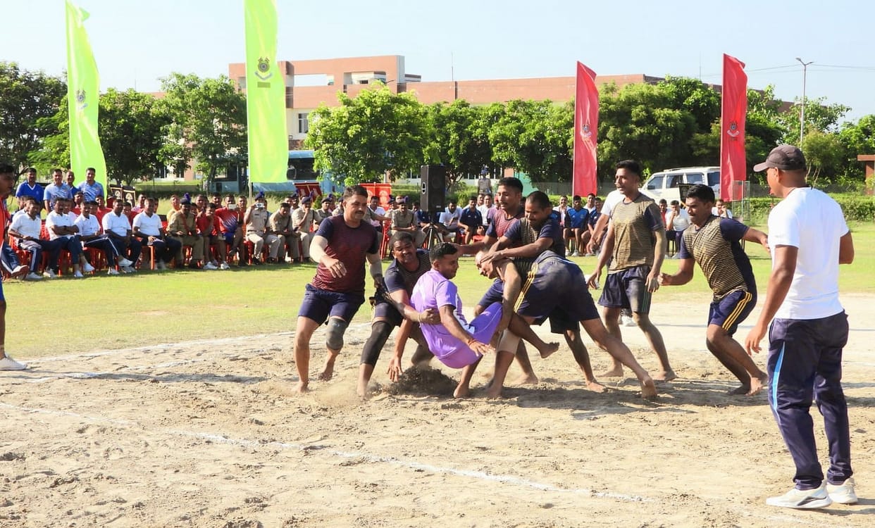 Group center Amethi won the final match of kabaddi by 30 points