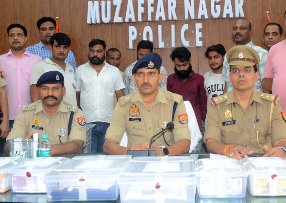 Six arrested for printing fake notes from printer