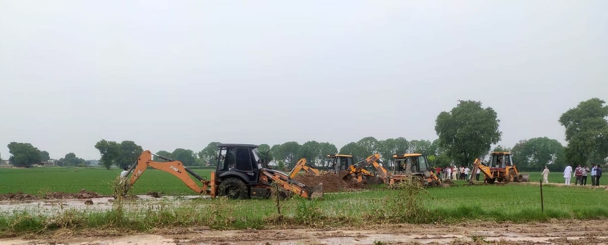 Two kilometer long skin will become a shield to protect against flood