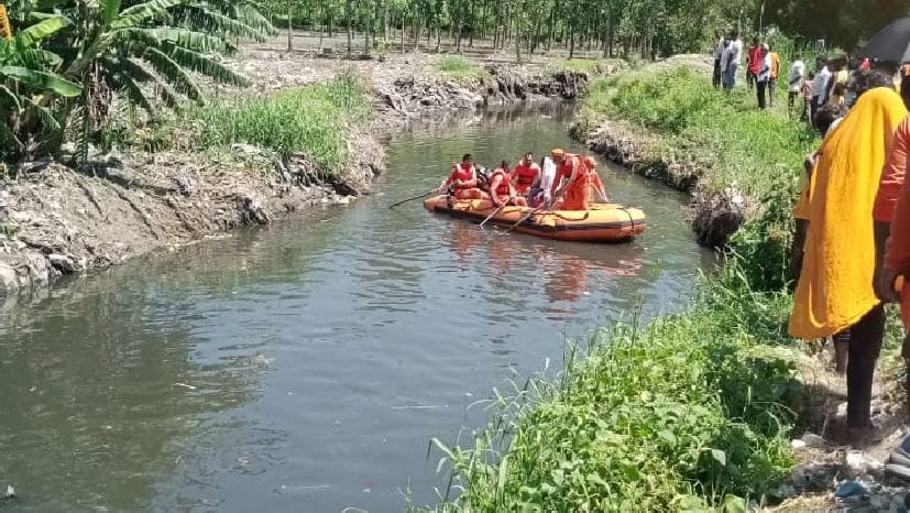 Rescue operation led by NDRF in Kalyani