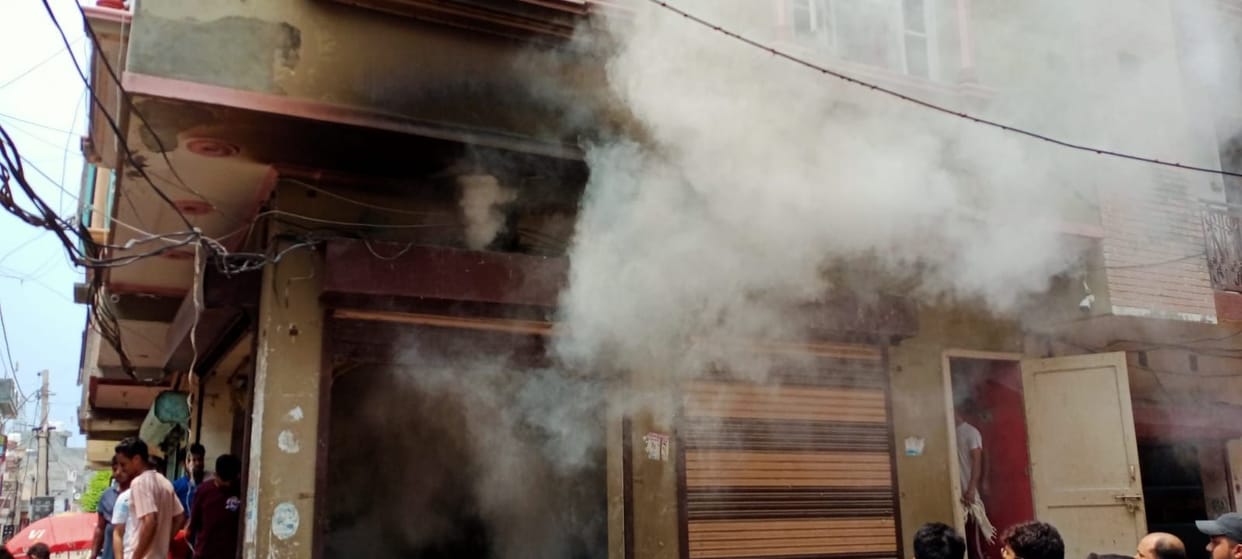 Shoe shop caught fire due to short circuit