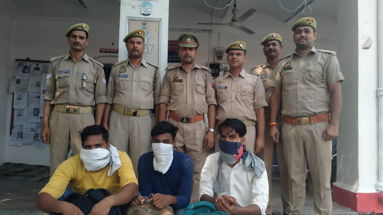 GRP caught three youths with 60 bottles of English liquor
