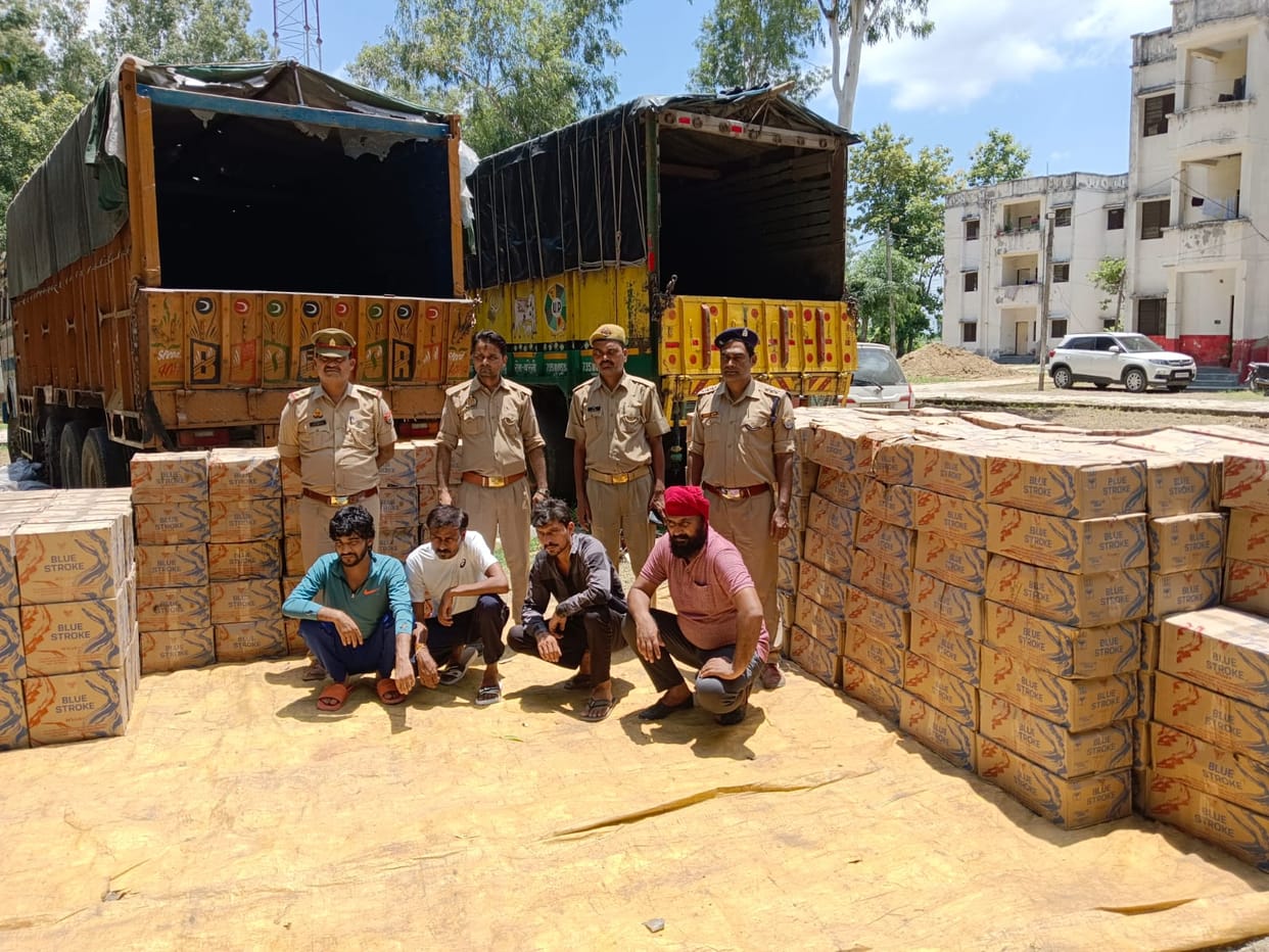 359 boxes of English liquor recovered, four arrested