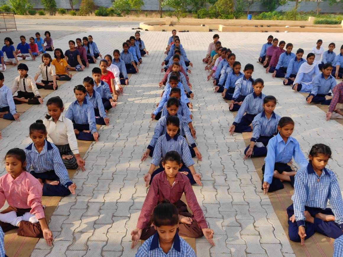 Retired professors will be kept in Kasturba Gandhi Balika Vidyalayas to overcome the shortage of teachers