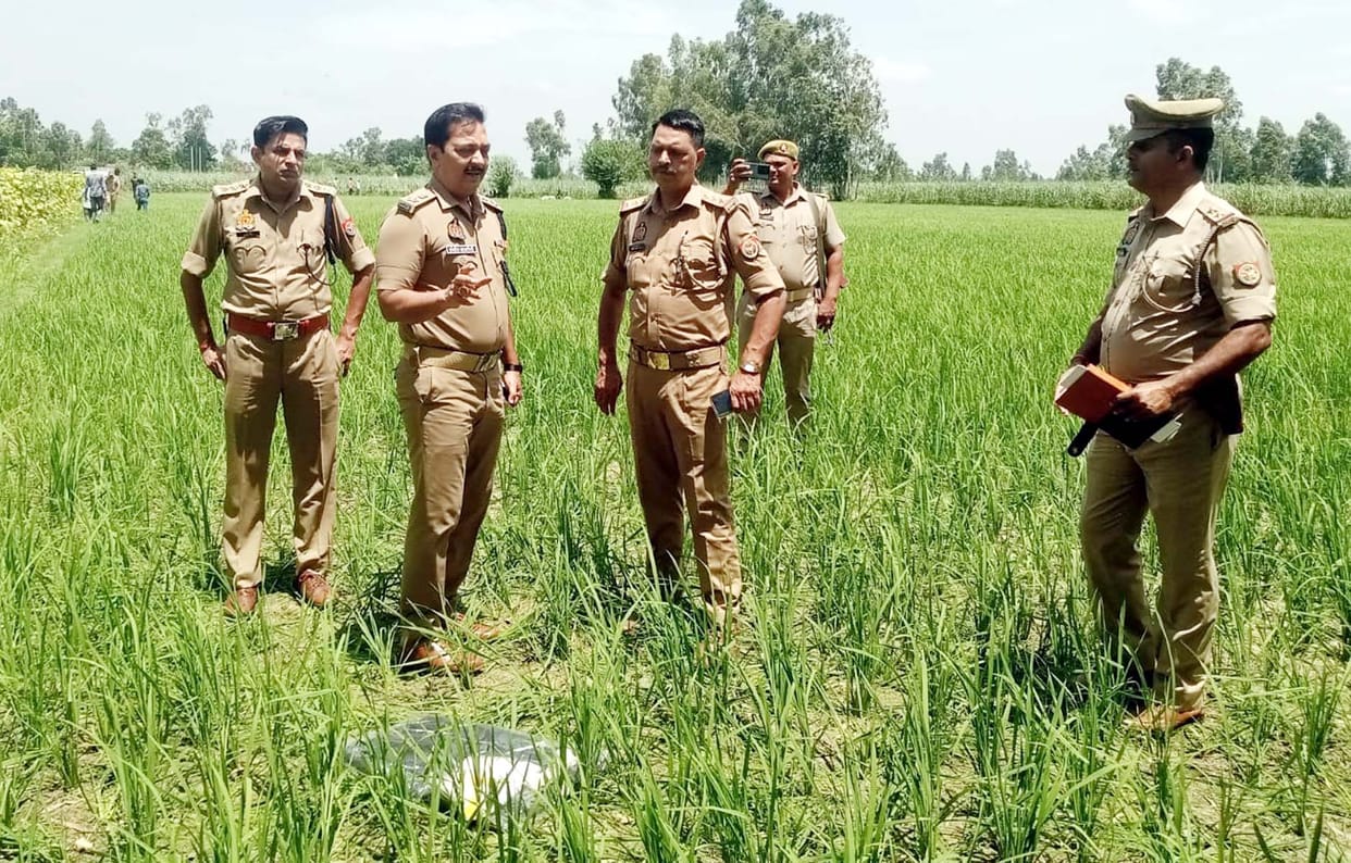 Dead body of unknown elderly woman found in the field