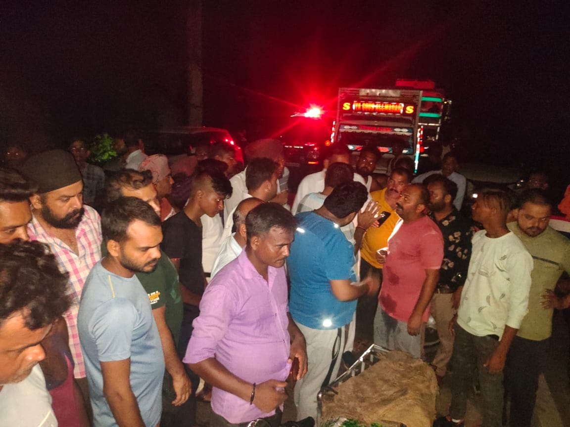 milkman of shahjahanpur died due to tree falling on moving bike