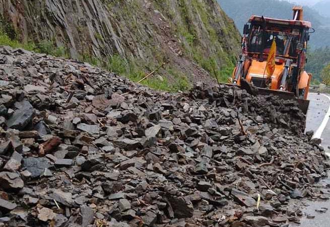 Tanakpur-Pithoragarh National Highway remained closed for six and a half hours