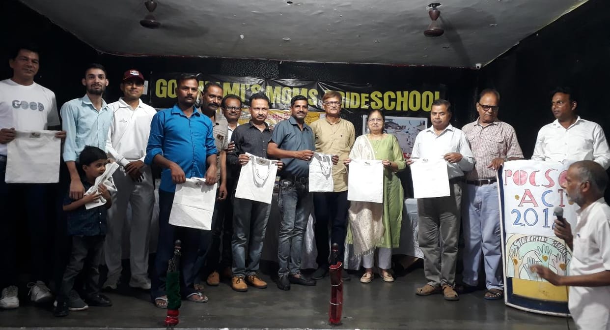 Jan Jagran group distributed dustbins and cloth bags