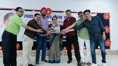 Doctors tied up with artists in an evening full of songs