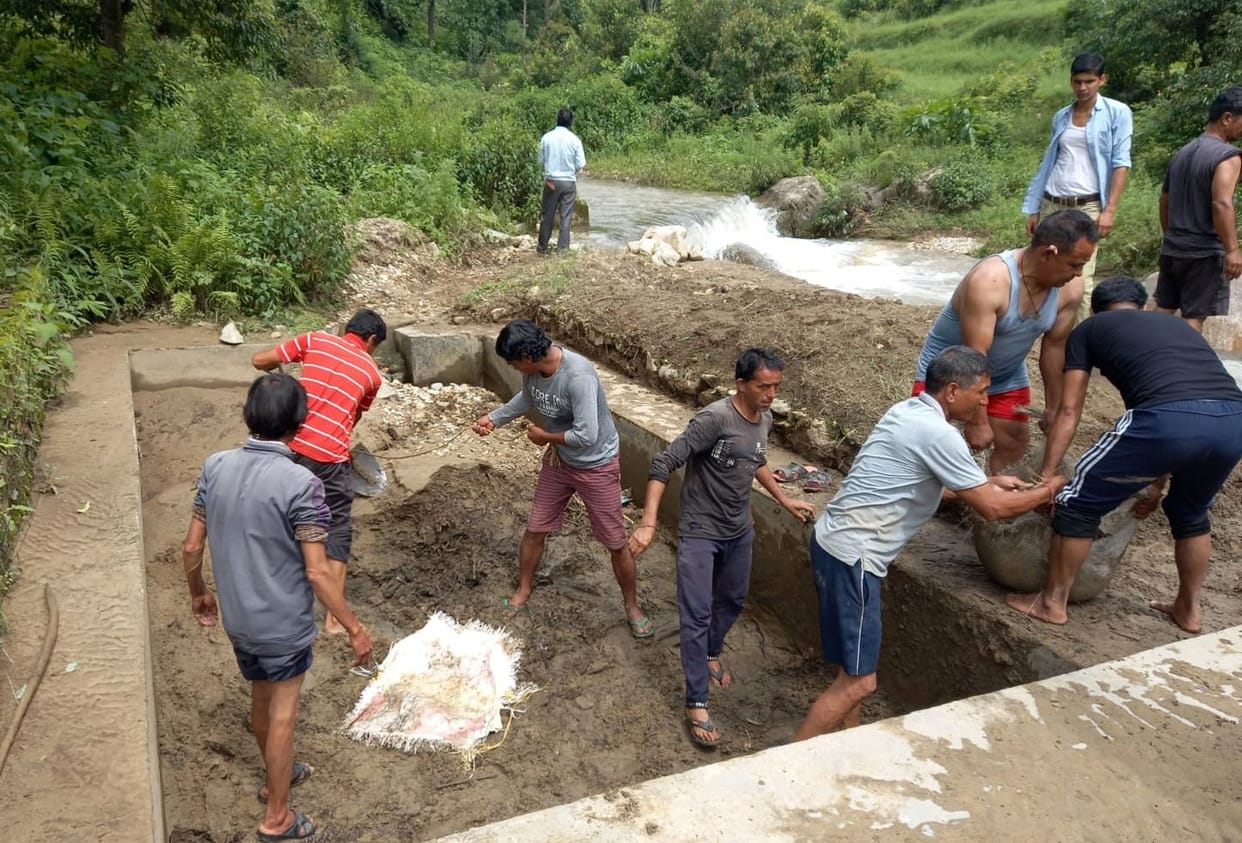 Silt came due to rain, laborers could not be found, Gangolihat was thirsty for five days