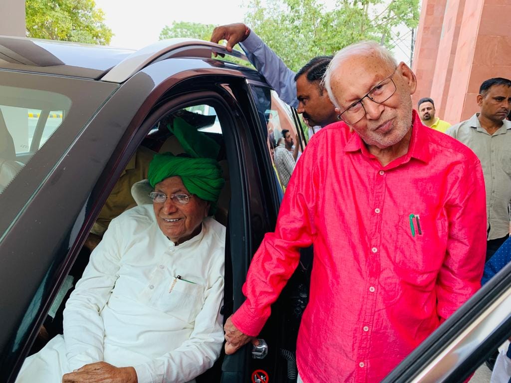 Former CM Chautala learned the reality of facilities in JCD Vidyapeeth