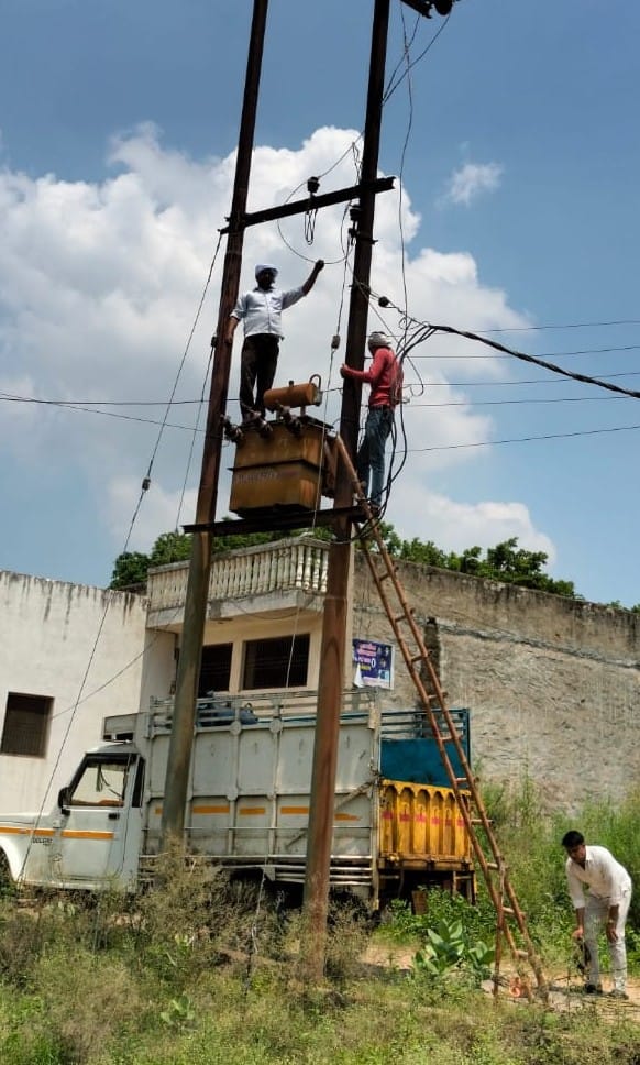 Electricity stopped for three hours due to blowing of transformer