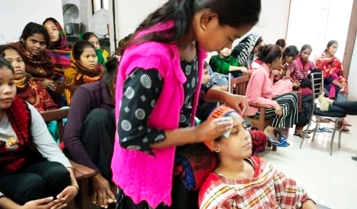 After getting employment education, the spirits of girl students got wings