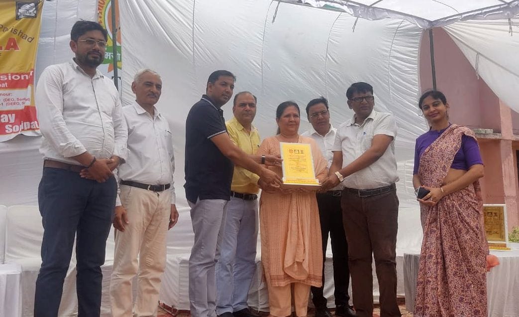 167 students of 12th passed government school got jobs