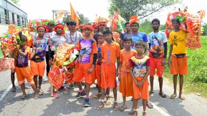 Flood of faith gathered at Gangaghat in Kachla