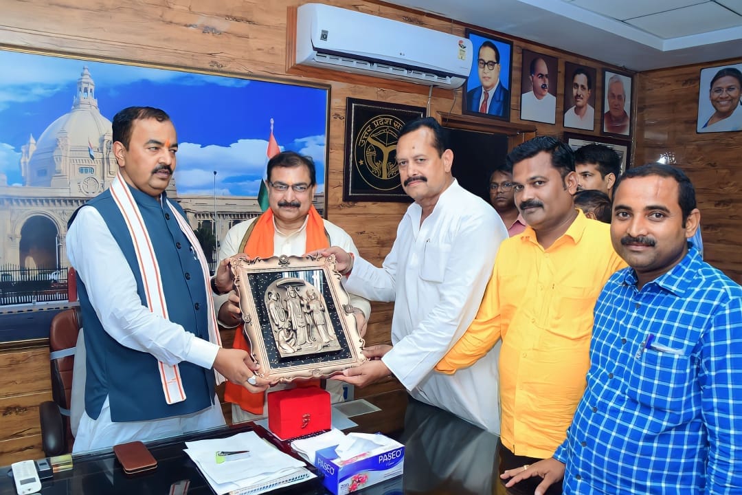 mla pradhan met depty cm