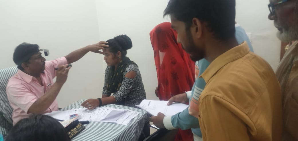 Eye flu outbreak, 60 children of two schools got affected, closed for two days