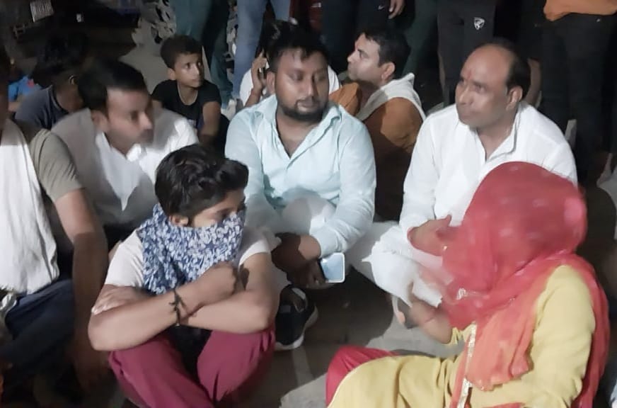 Tried to rape a teenager, police misbehaved with family members