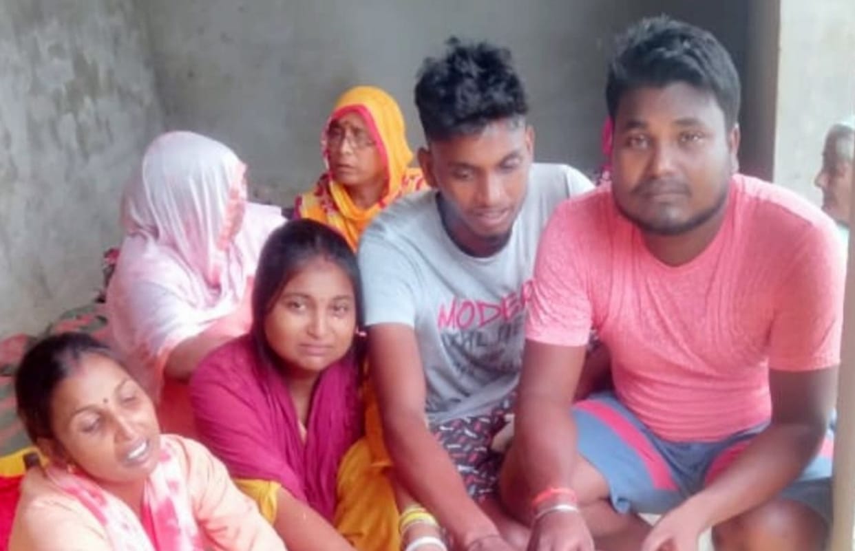Woman fell from roof in monkey attack, died during treatment in Bareilly