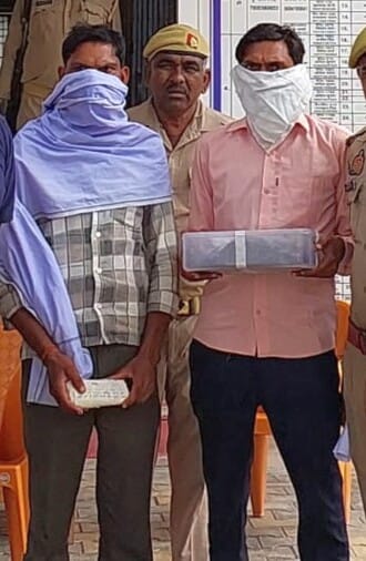 Two smugglers arrested with opium worth fifty lakhs