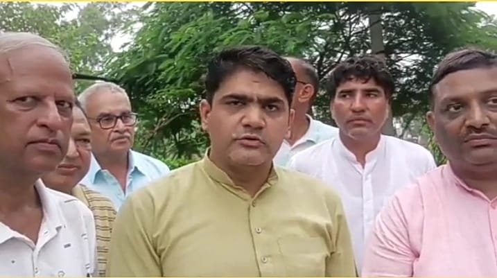 Controversy over the installation of Shiva family in the housing society premises