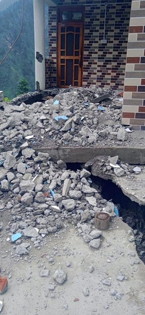 People scared of sliding rocks in Rupajani, forced to leave the house