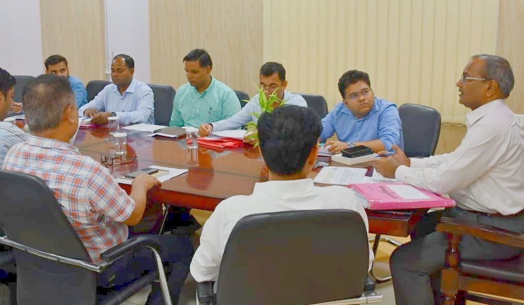 DM Takes Meeting On Road Issues