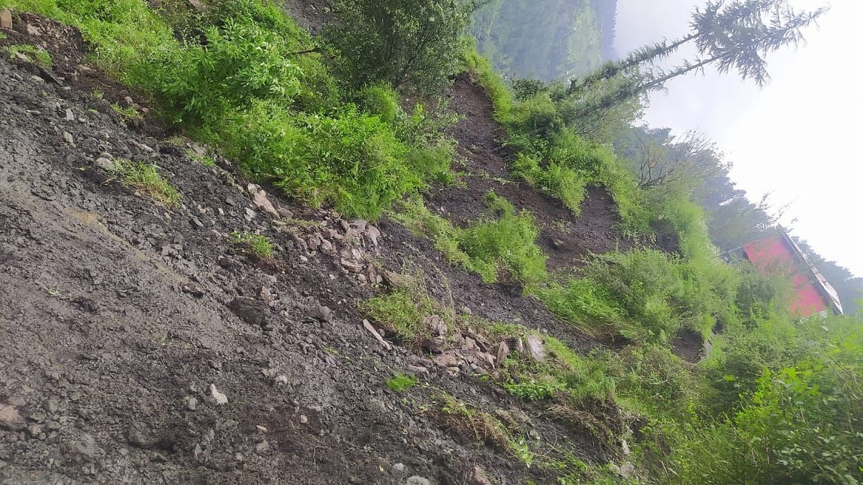 house vecant due to land sliding