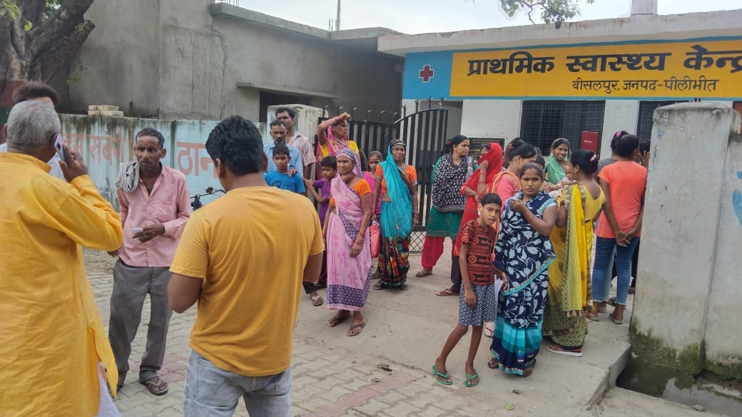 Patients created ruckus on late arrival of female medical officer
