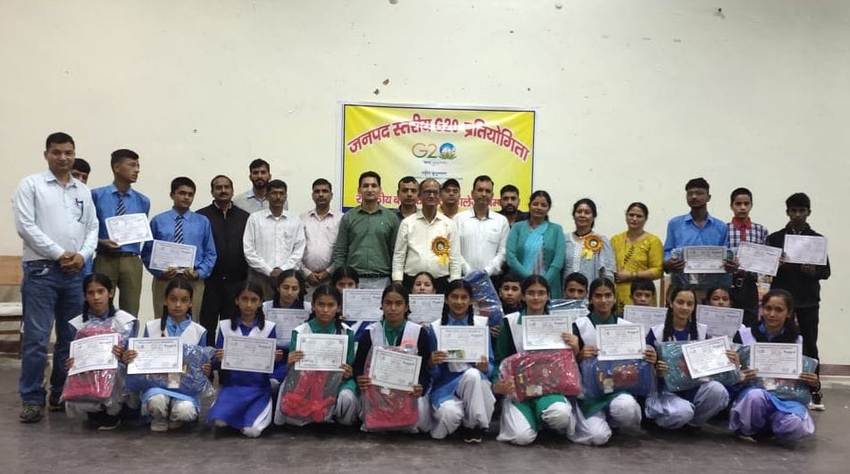Diya Bohra and Yashoda Bisht topped the debate