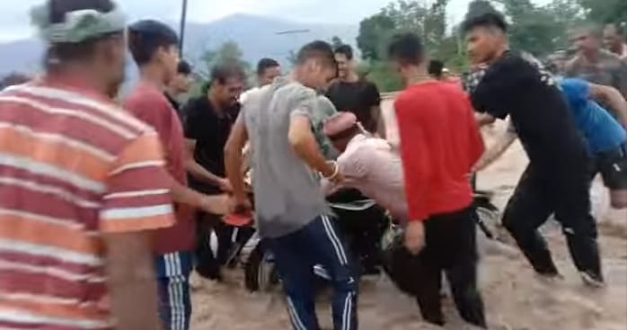 Bike rider saved from being swept away in the boom of Kiroda drain