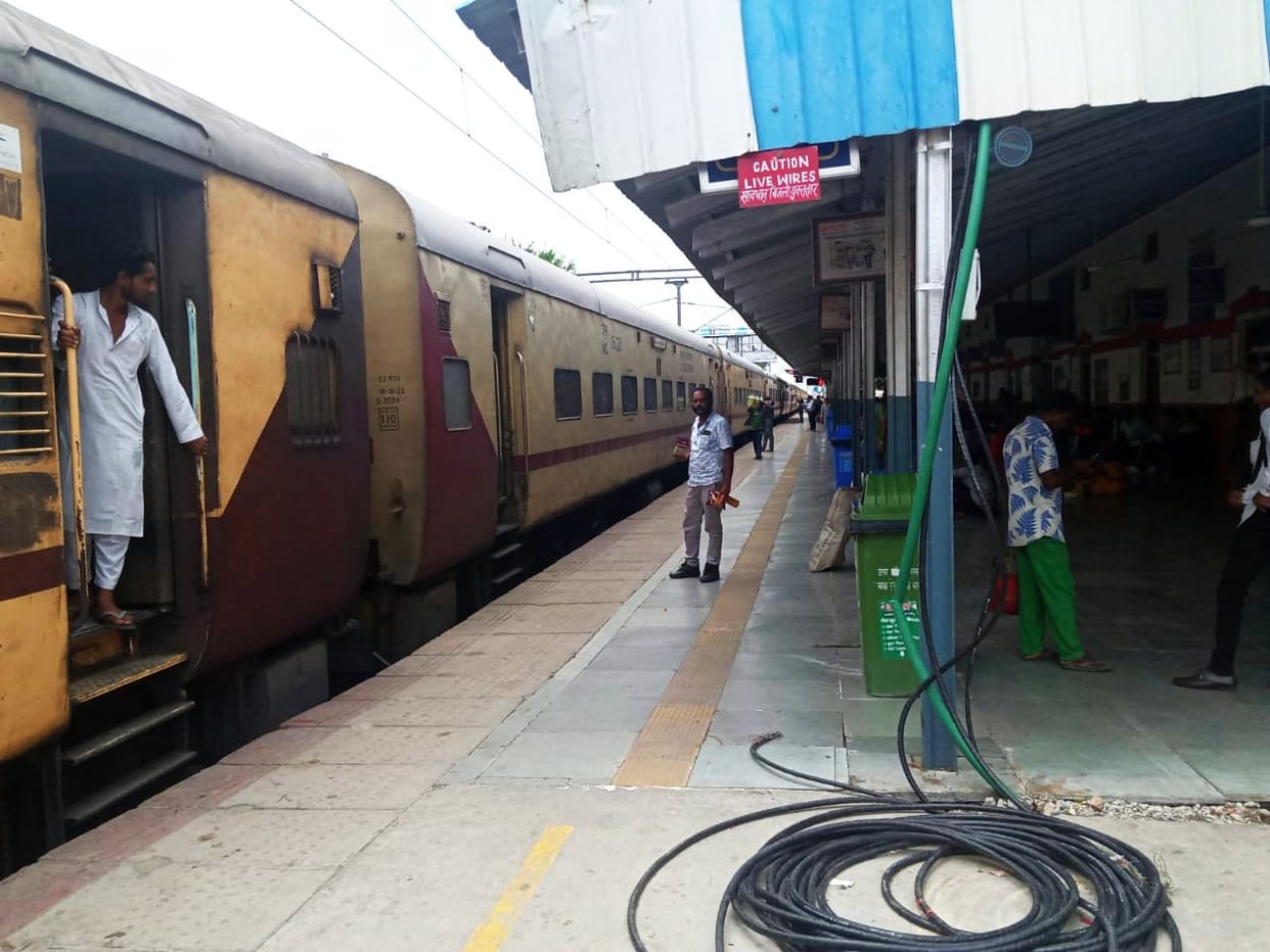 Coach displays will be installed on the platform, the race will be saved