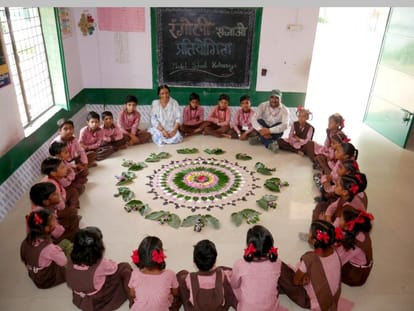 Pilibhit News: जनभागीदारी कार्यक्रम के तहत छात्रों ने निकाली प्रभातफेरी Students took out Prabhat Pheri under public participation program