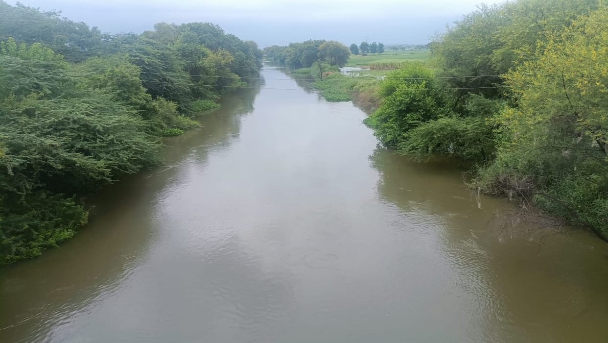 Rising water level of drain number eight, orders to guard the neighboring villages