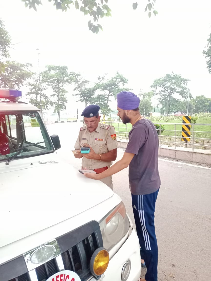 Police challaned nine vehicles with black glass