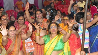 Description of Kanhaiya's Maharas pastimes