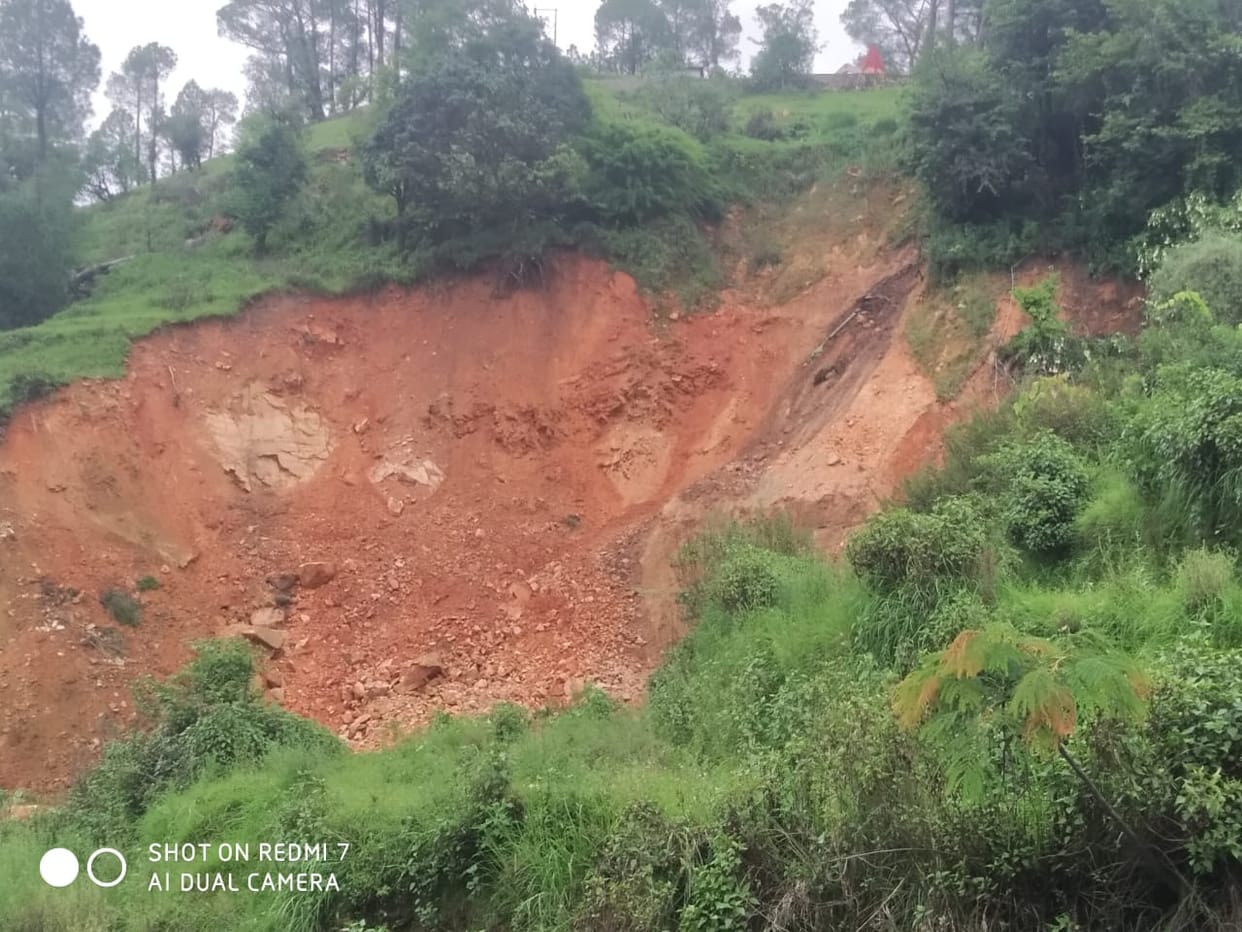 Limestone mine landslide, houses in danger
