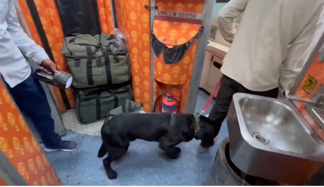 After the information of the bomb in the Rajdhani Express, the claims of security also came out