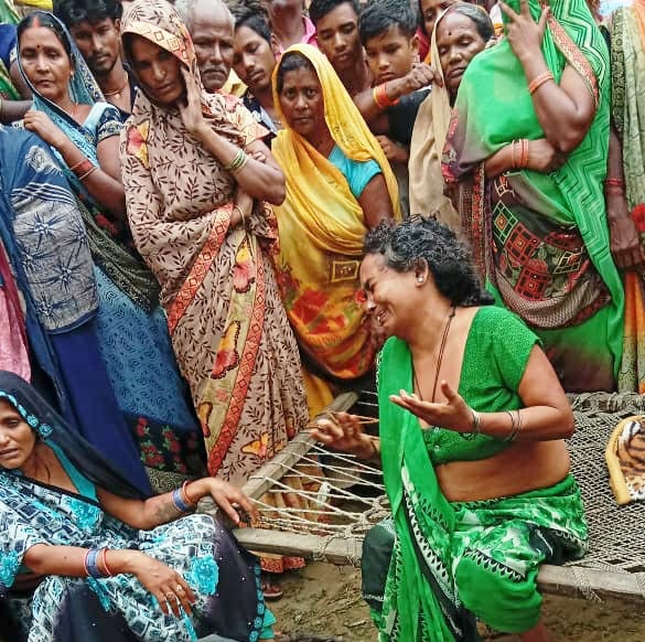 power landed in hand pump young man died in grip