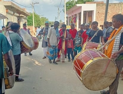 Take out refreshments in the midst of marsiyakhwani and mourning