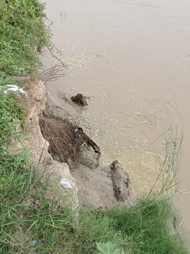35 families will be rendered homeless if the river cuts
