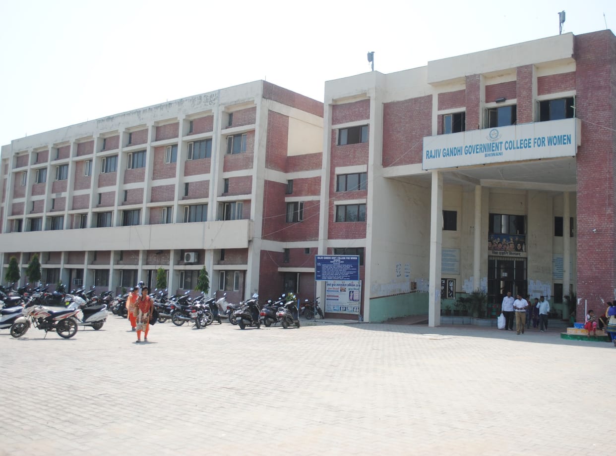 Last date for application in PG courses extended again, up to five can apply