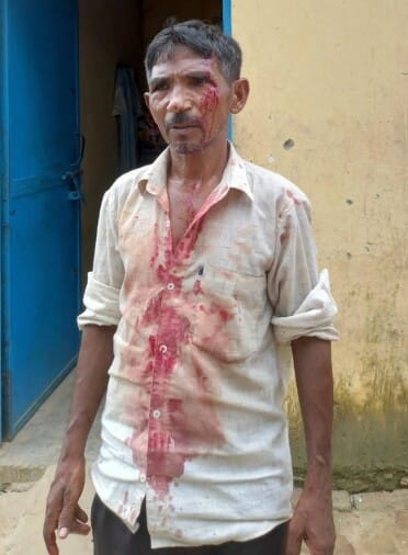 Looting in country liquor shop, salesman beheaded